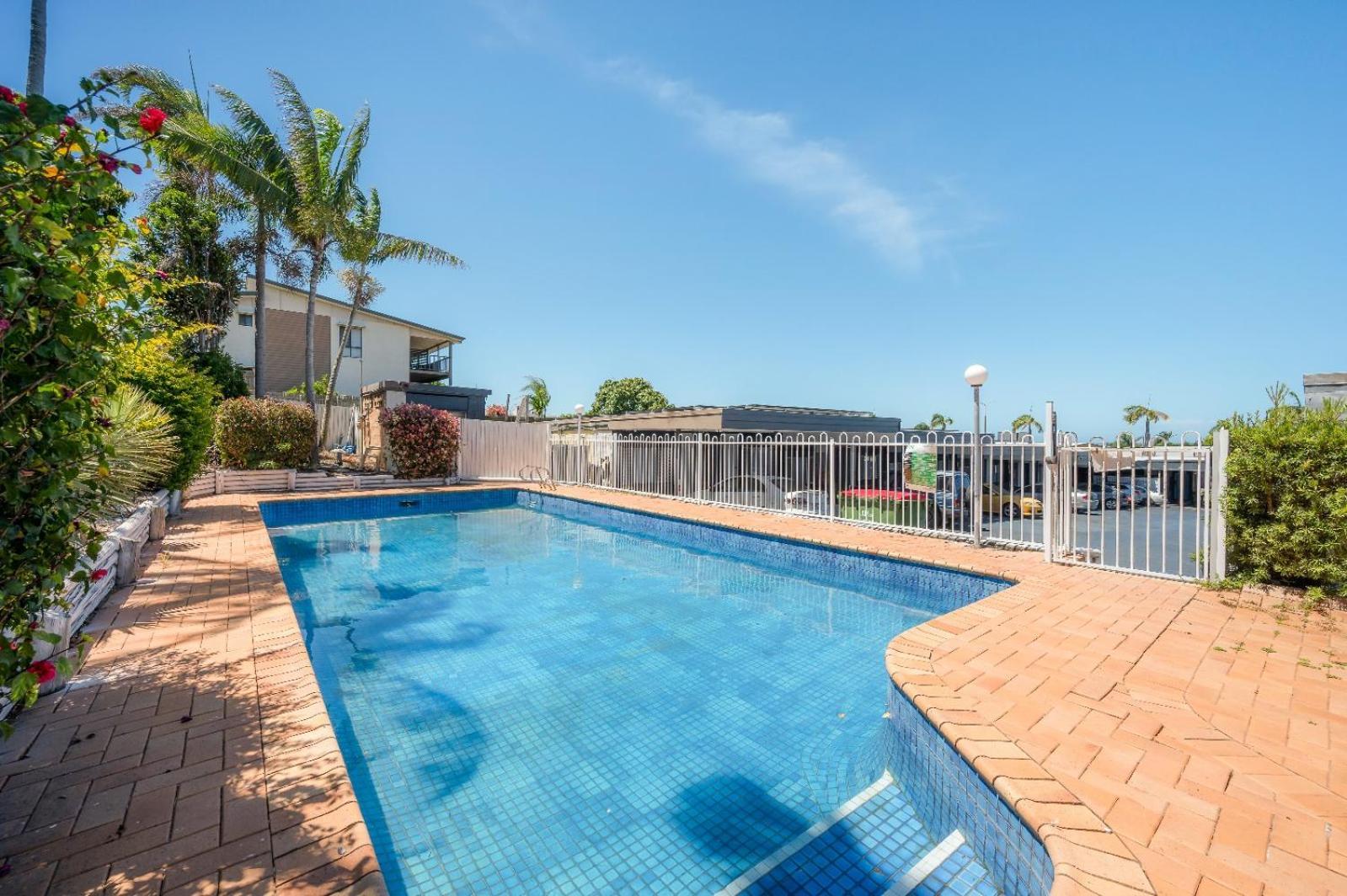 Gladstone Cbd Motel Bagian luar foto
