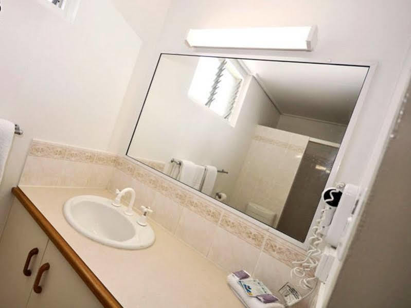 Gladstone Cbd Motel Bagian luar foto