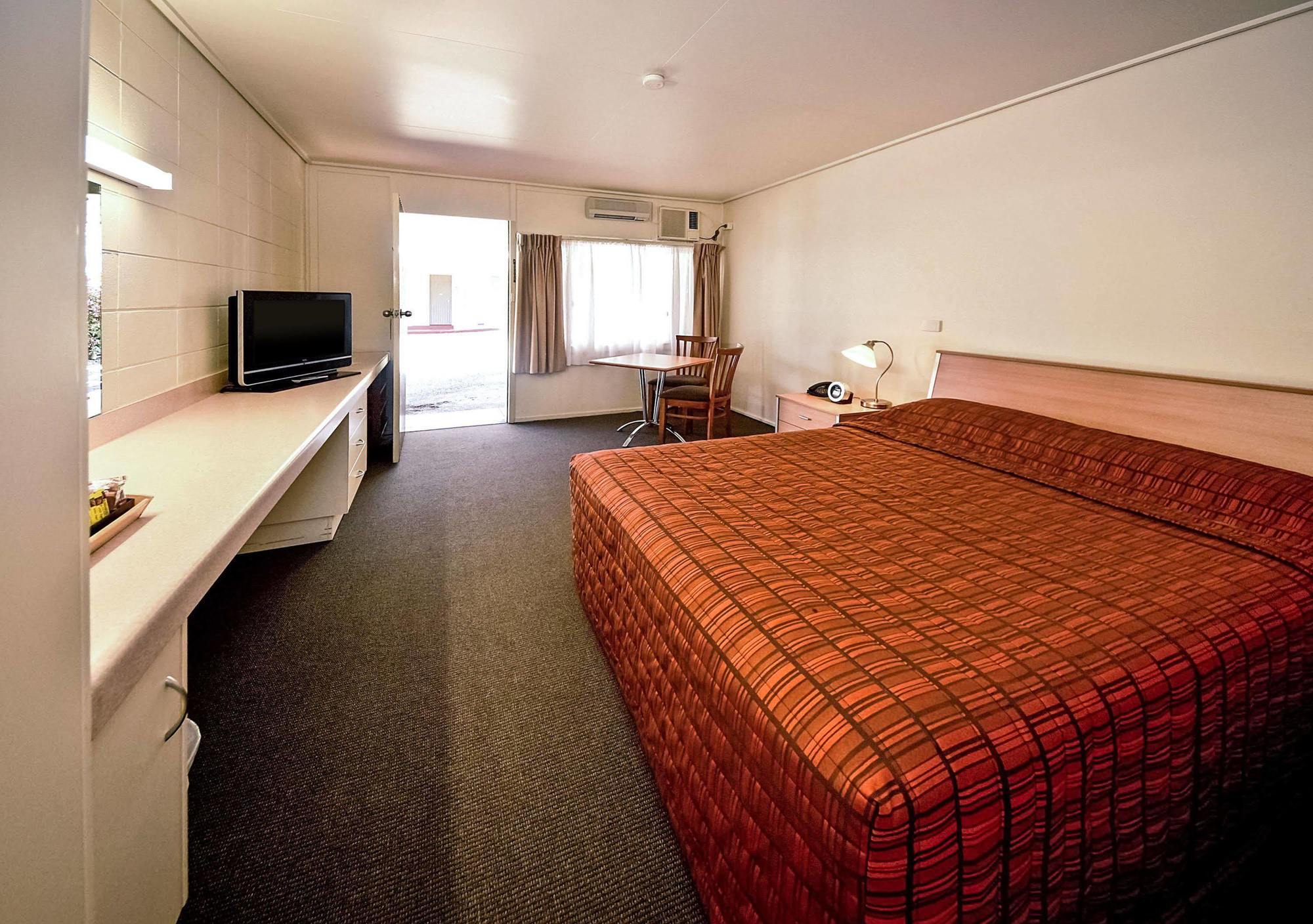 Gladstone Cbd Motel Bagian luar foto
